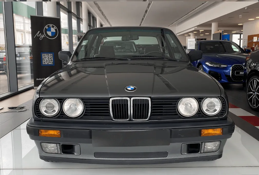 E30