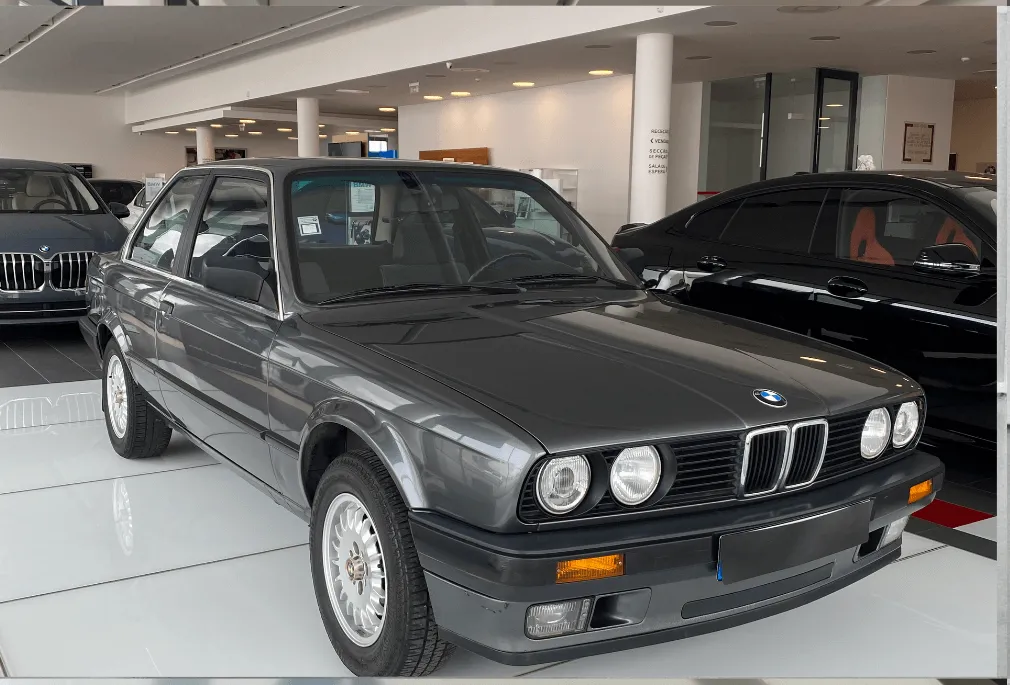 E30